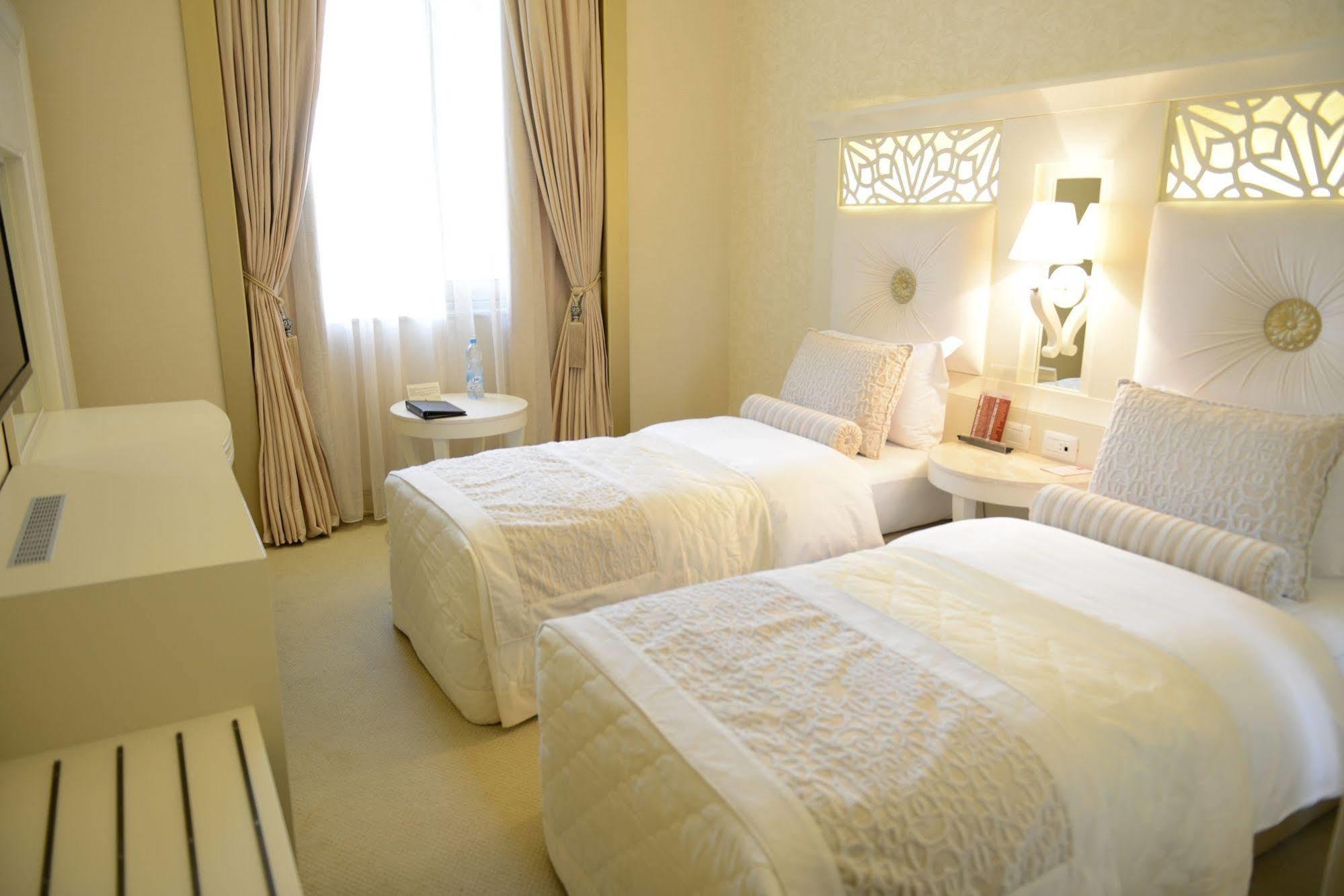 Qafqaz Karvansaray Hotel Gabala Bagian luar foto